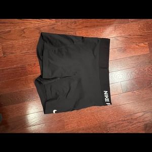 Nike pro spandex  size medium